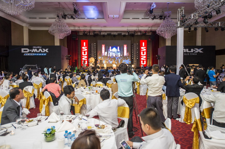 iamcar_isuzu cambodia3